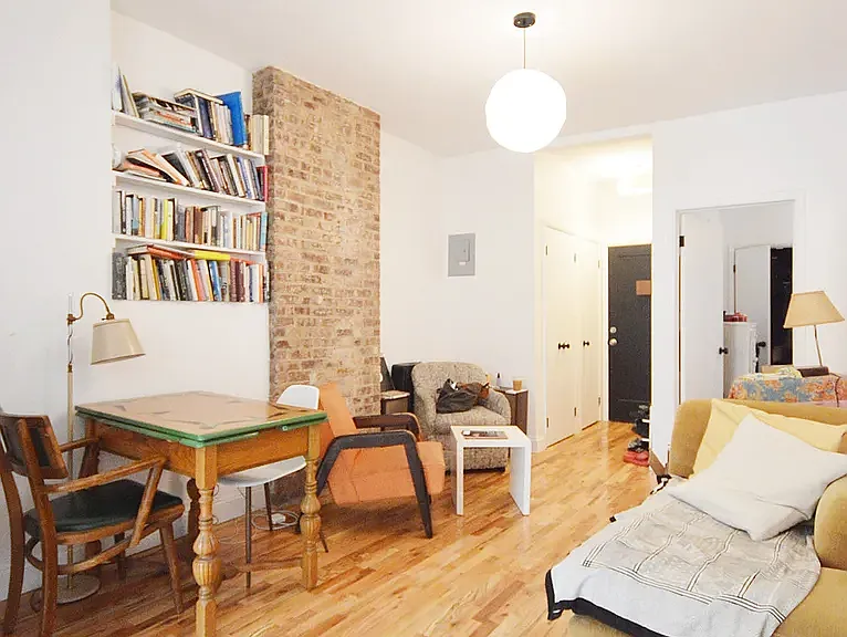 452 Suydam St #1R — Photo 9