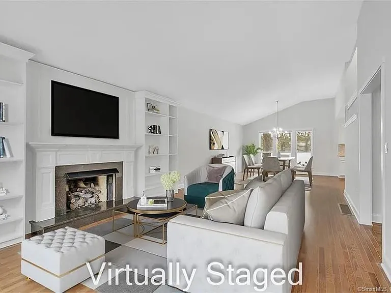 7 Redwood Ln — Photo 2
