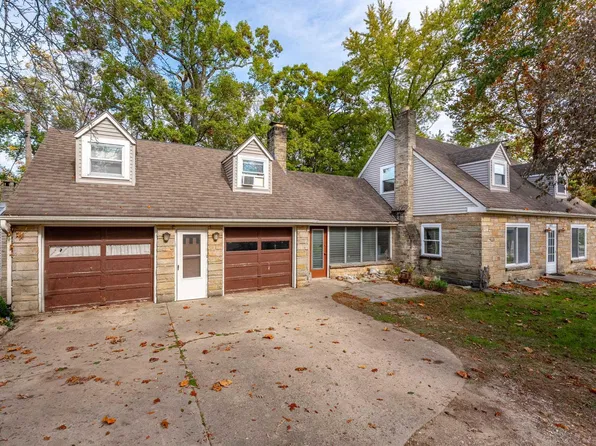 407 Wooster Rd, Winona Lake, IN 46590