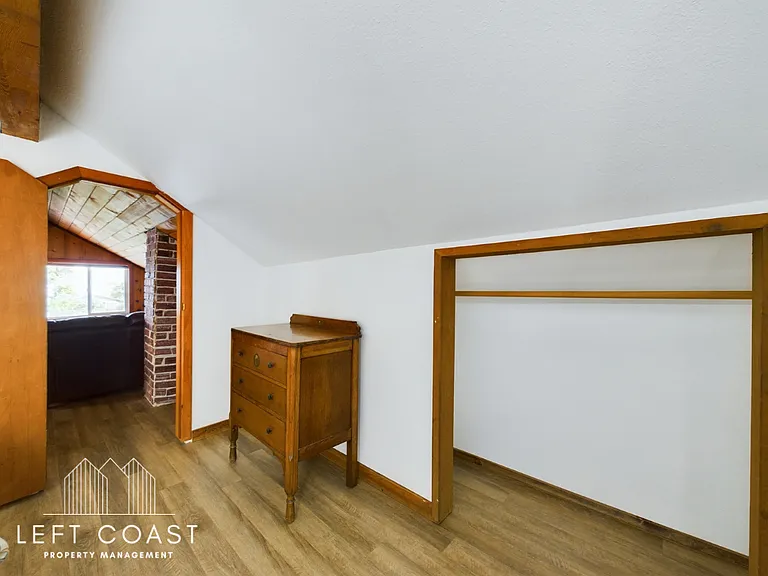 1033 NW Inlet Ave — Photo 43