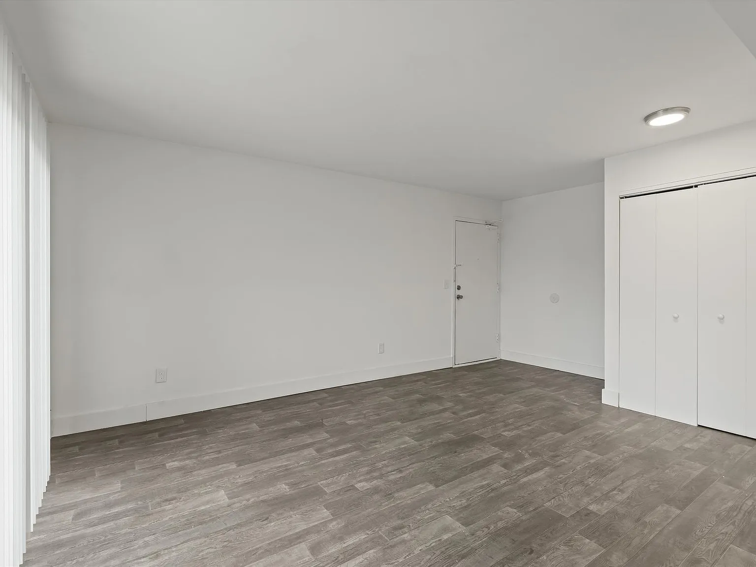 French Quarter Apartments — Photo 4