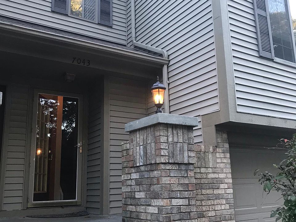 1st image of 7043 Colonial Oaks Dr #1