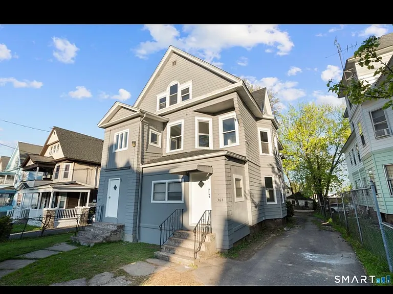 362-364 Sigourney St #1 — Photo 11