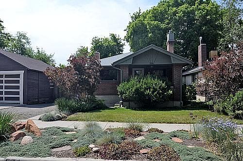 1st image of 574 E Elm Ave