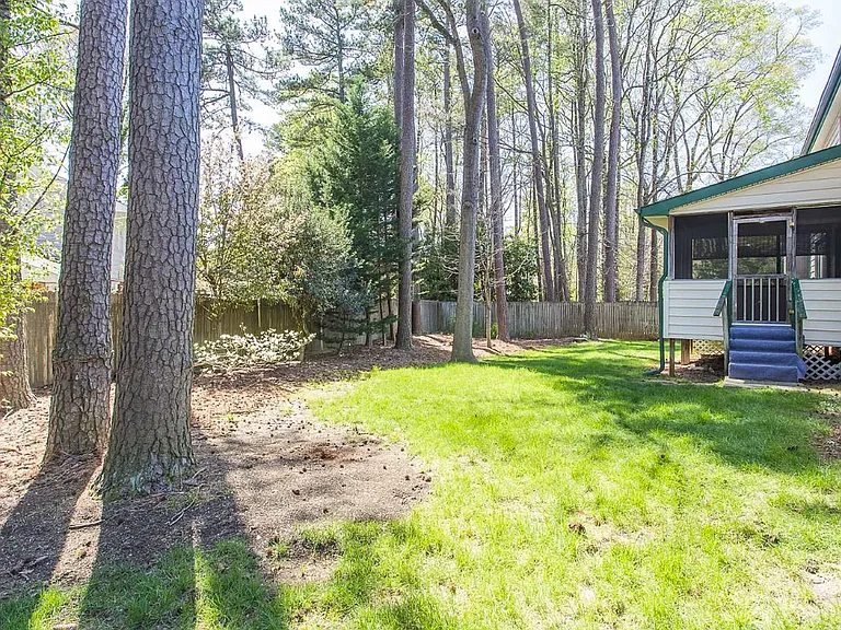 2016 Eagleton Cir — Photo 32