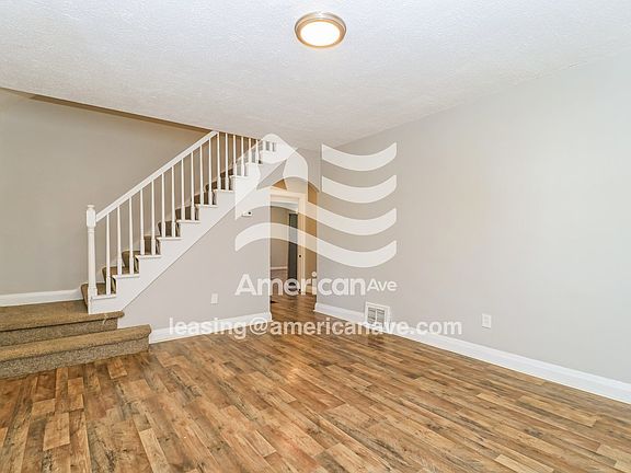 774138_003_living_room_3.jpg
