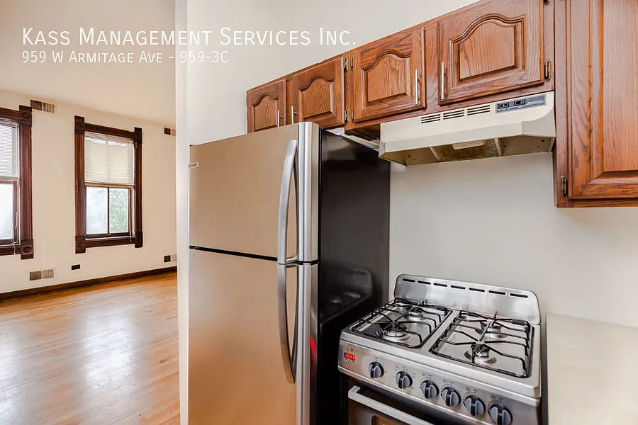 Building Photo - 959 W Armitage Ave #3C