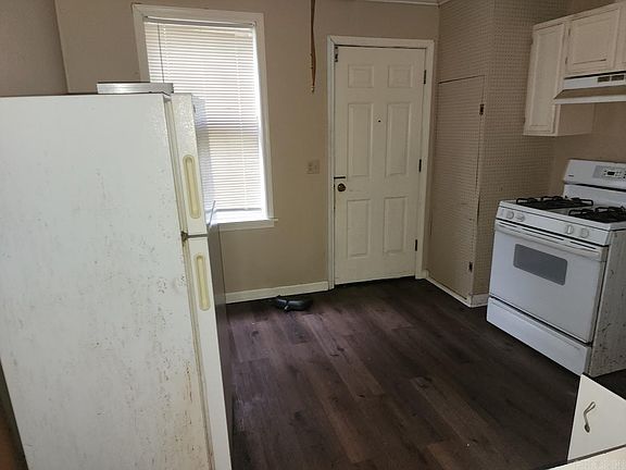 4th image of 1417 Emmett St