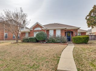 8402 Hartford Dr, Rowlett, TX 75089