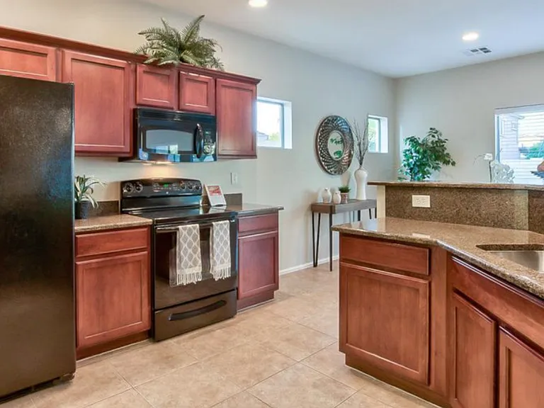 4236 E Cotton Ct — Photo 13