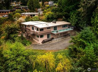 7413 Soundview Dr, Edmonds, WA 98026