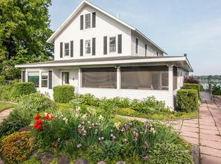 2631 E Lakeshore Dr, Twin Lakes, WI 53181