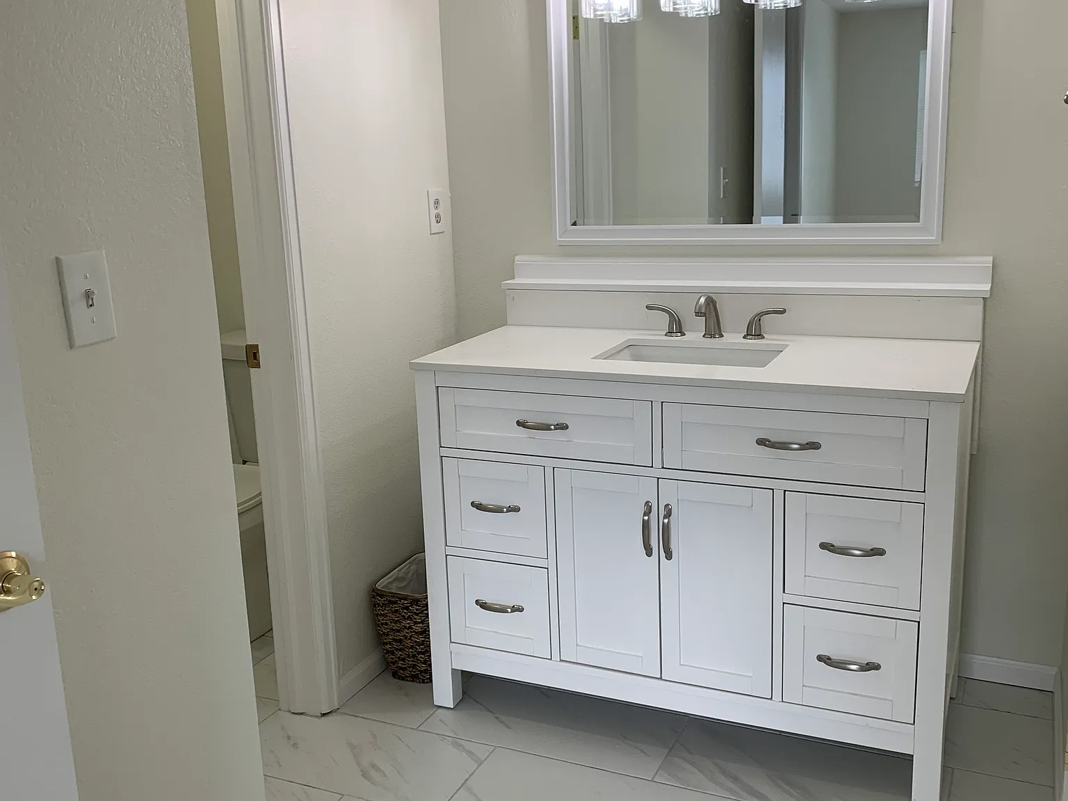 2 bed, 1064 sqft, $2,100 — Photo 4