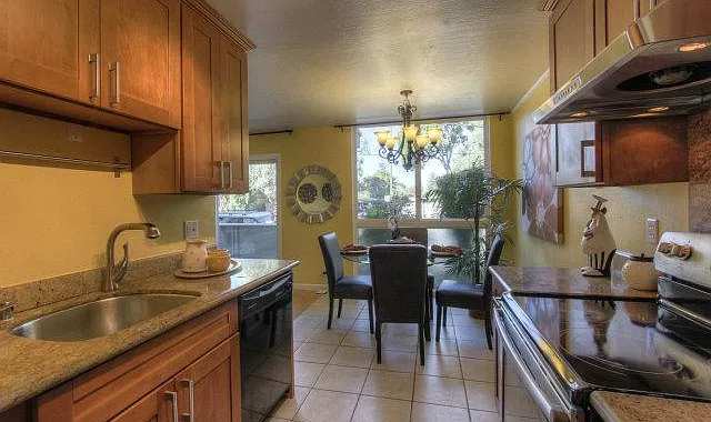 183 Del Medio Ave — Photo 2