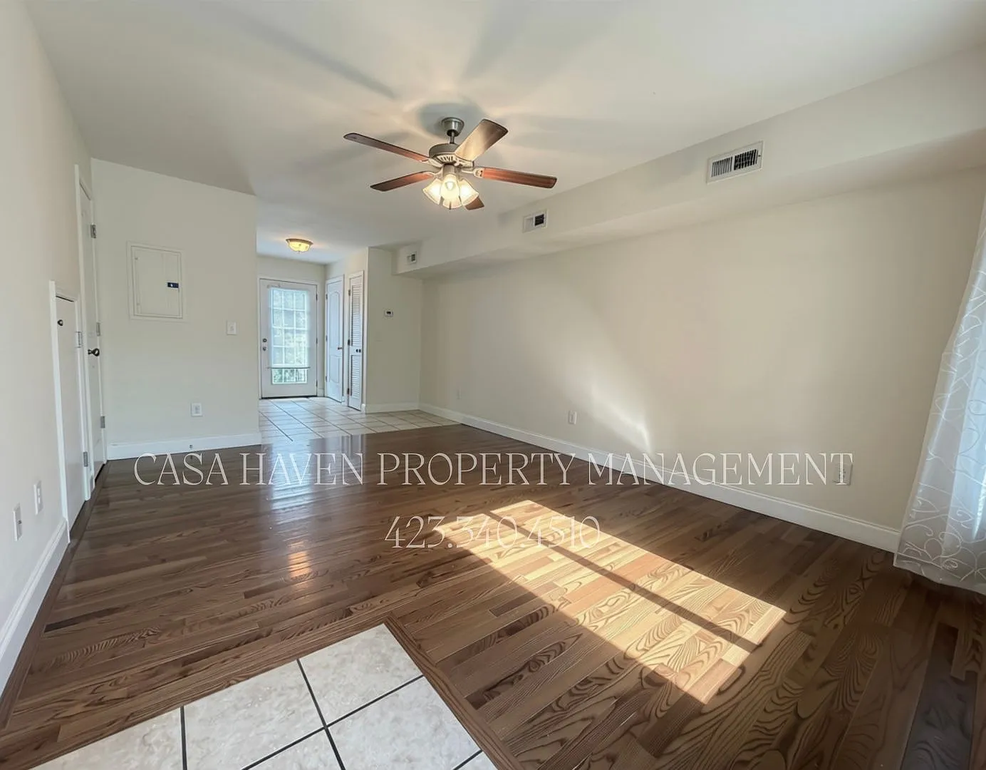 Charming 2 Bed, 1 Bath Townhome in Jonesborough — Photo 3