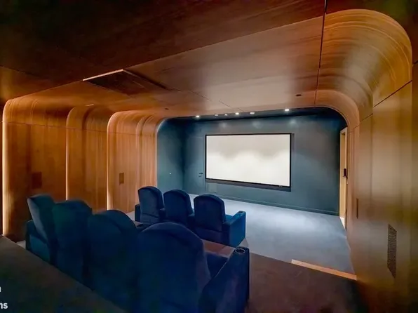 200 East 83rd Street image 22 of 31