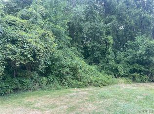 86 Community Dr #52, North Tonawanda, NY 14120