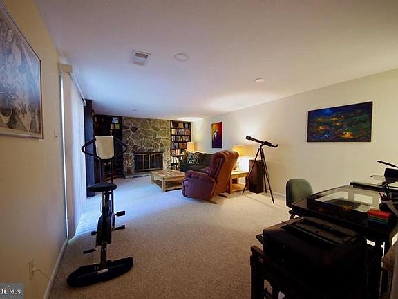 5th image of 14013 Drake Dr