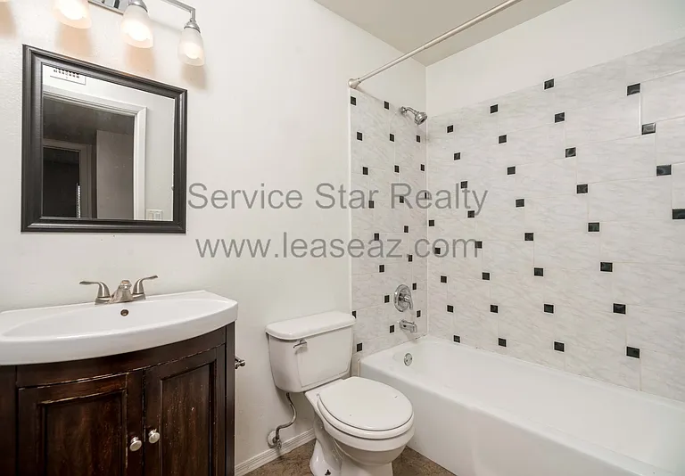 1705 N Camellia St — Photo 12