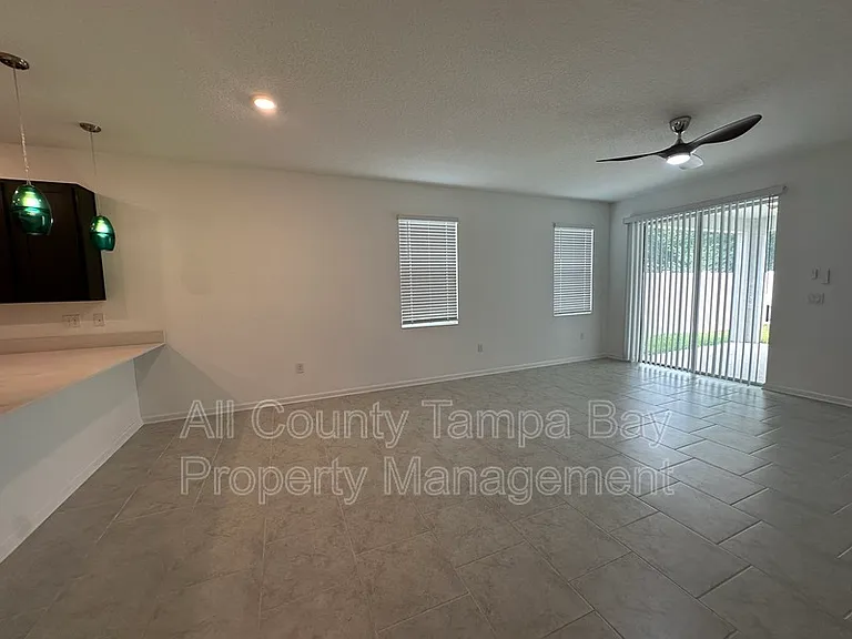 220 Pershing St — Photo 5