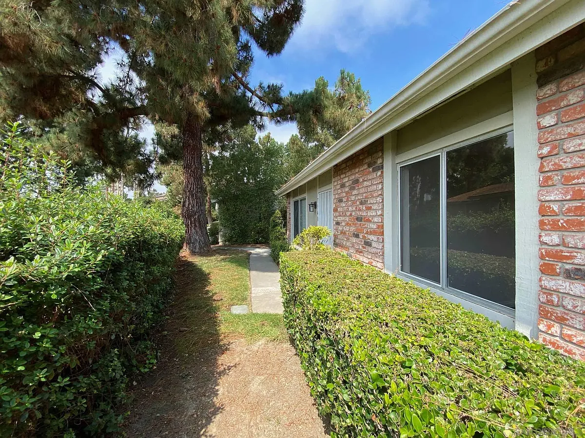 Building Photo - 7940 Camino Jonata