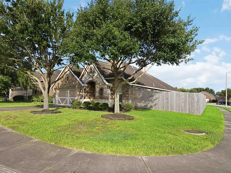 601 Dunlavy Ln — Photo 28