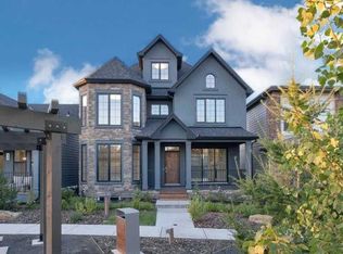 16 Treeline Ln SW, Calgary, AB T2Y0S2