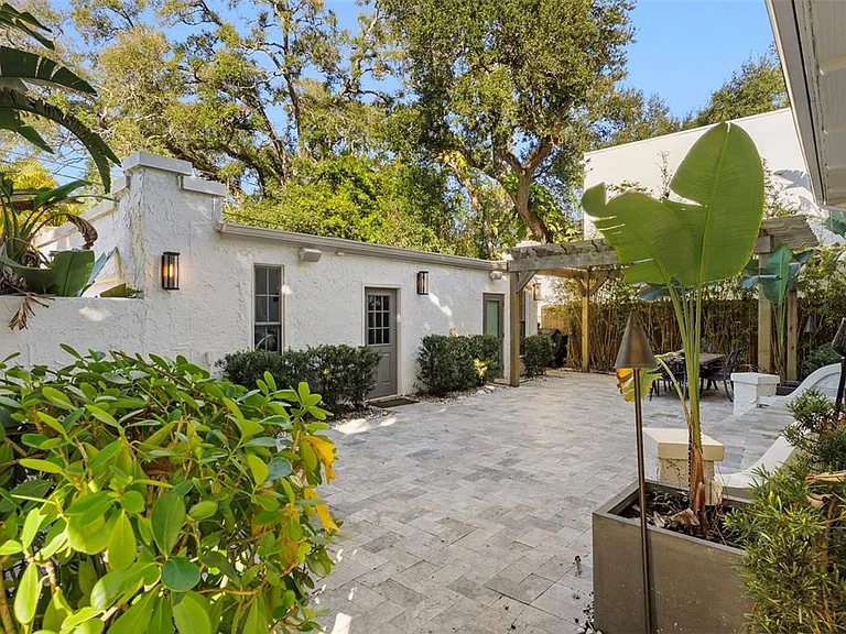 2943 W Bayshore Ct — Photo 53