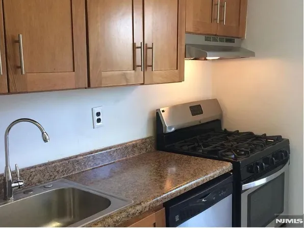 2205 N Central #3F, Fort Lee, NJ 07024