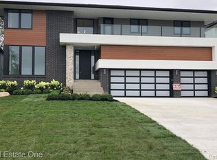1830 Sadie Shore Dr, Commerce Township, MI