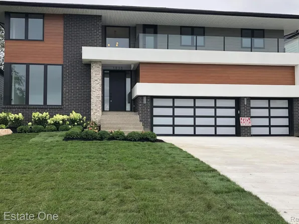 1830 Sadie Shore Dr, Commerce Township, MI 48382