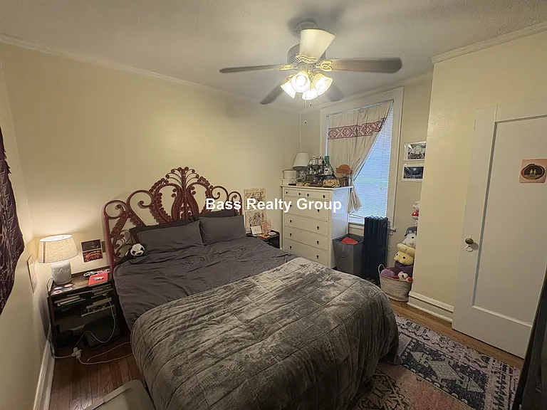 1331 W Greenleaf Ave #202 — Photo 9