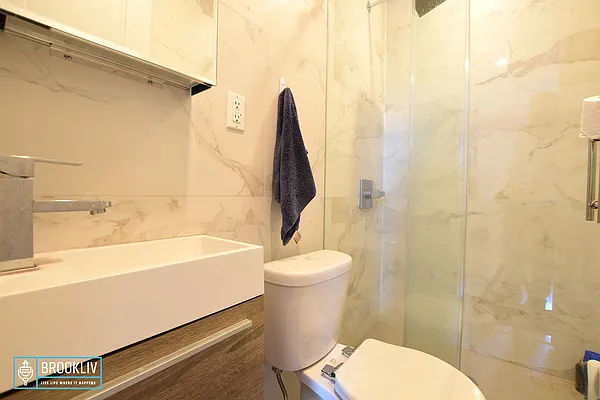 Rented by null | media 36