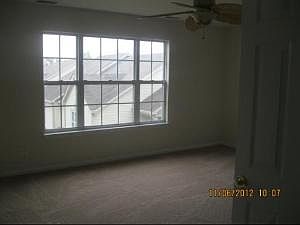 4th image of 7911 Windsor Dr