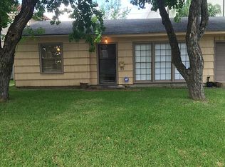 2806 McCulloch Cir, Houston, TX 77056
