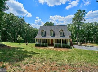 415 Doom Peak Rd, Linden, VA 22642