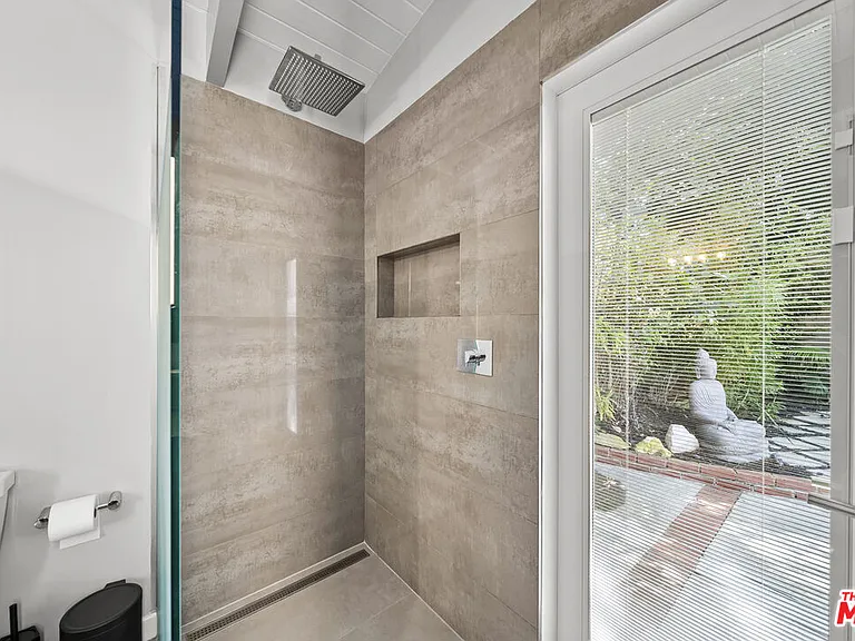 4620 Balboa Ave — Photo 15