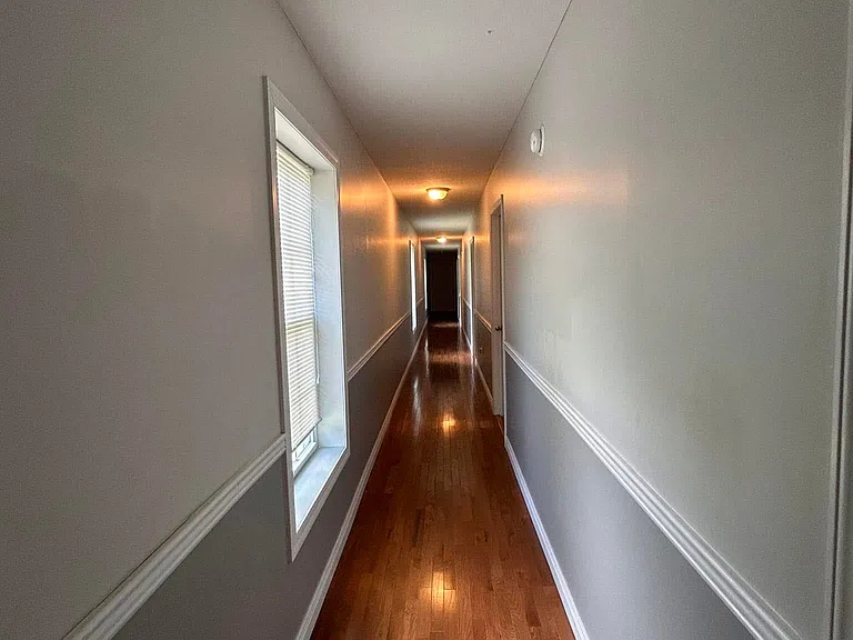 305 Lyons Ave #X — Photo 3