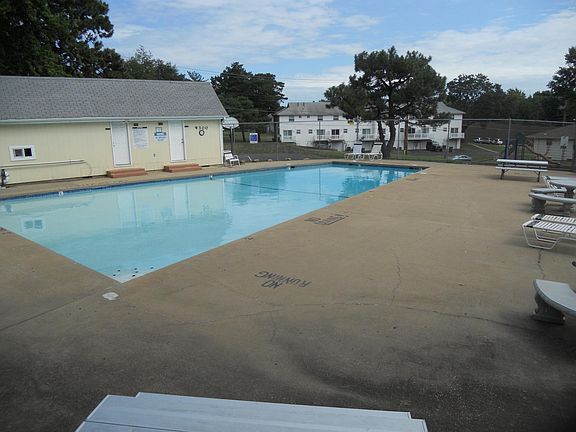 5th image of 9300 Ballentine St