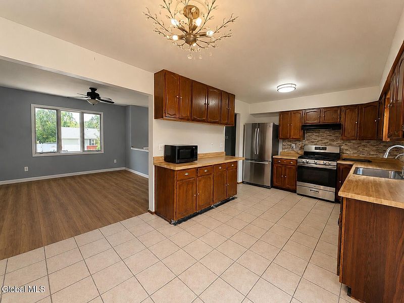 3rd image of 23 McDonald Drive