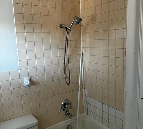 5th image of 1633 Superior St #7