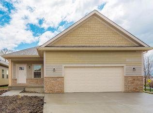 1618 Glade Dr SW, Altoona, IA 50009