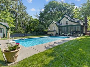 960 Landing Rd N, Rochester, NY 14625