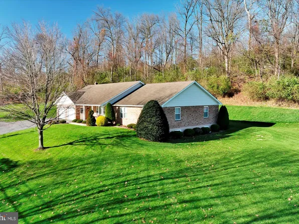 1225 Forest Hill Rd, Stevens, PA 17578