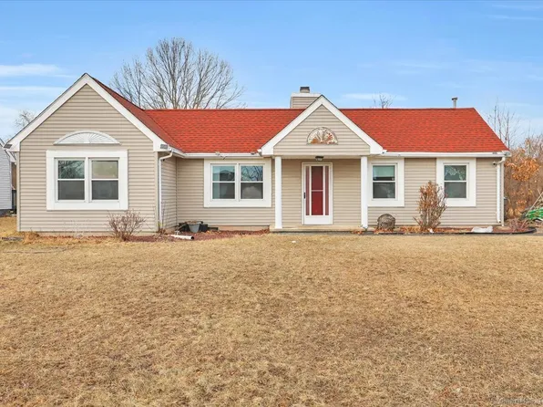 19 Elvree Street, Manchester, CT 06042