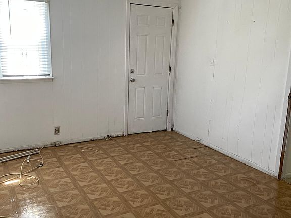 5th image of 413 S 7th Ave