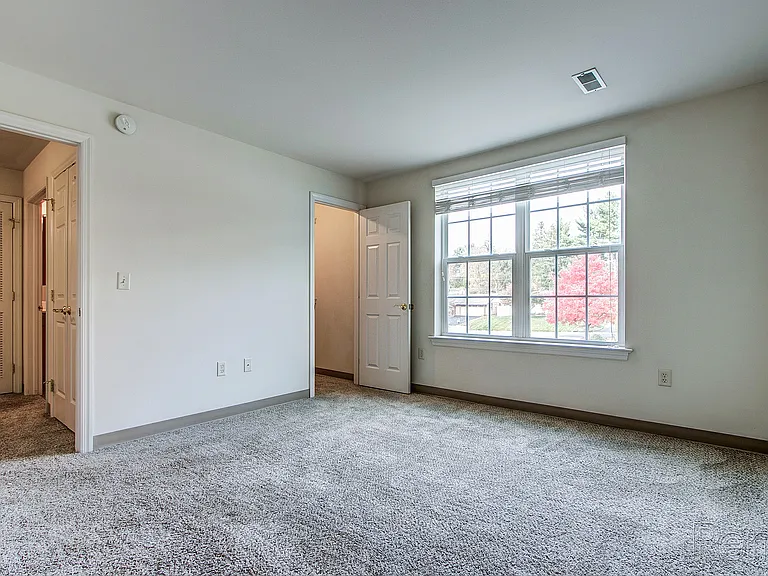 Hempfield Commons — Photo 31