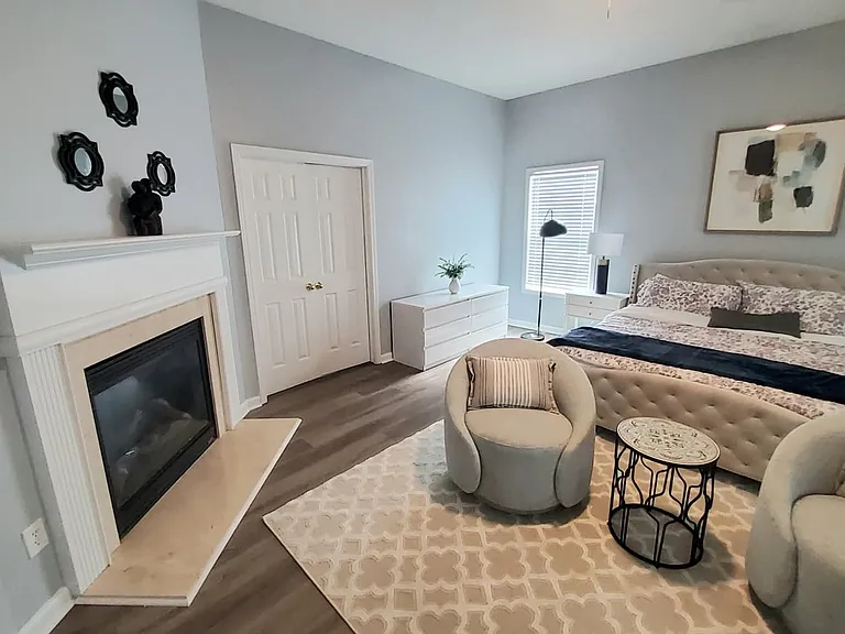 1170 Cliftwood Dr — Photo 9