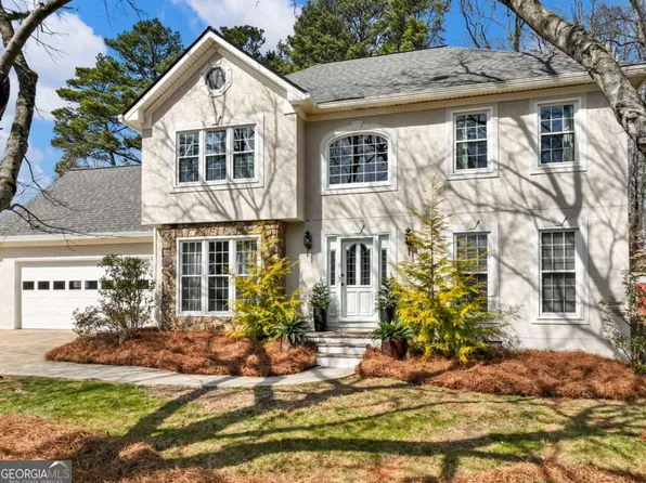 1090 Steeple Run, Lawrenceville, GA 30043