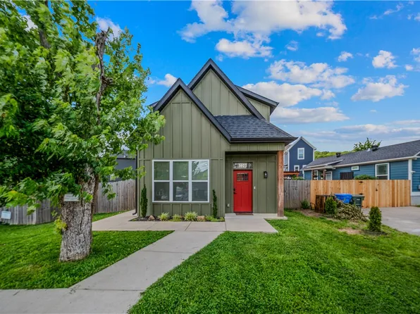 3022 W Old Farmington Rd, Fayetteville, AR 72704